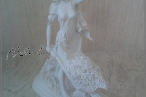 مجسمه پلی استر دختر گل فروش