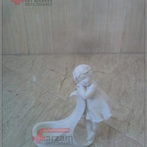 مجسمه فایبرگلاس سارا کوچک